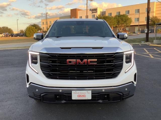 new 2025 GMC Sierra 1500 car, priced at $43,674