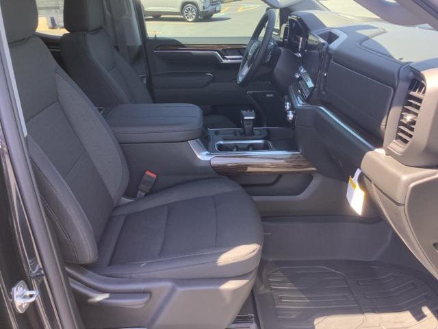new 2025 GMC Sierra 1500 car, priced at $55,494