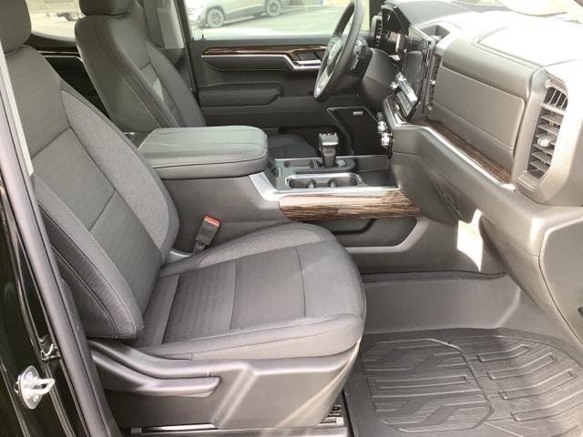 new 2025 GMC Sierra 1500 car, priced at $58,444