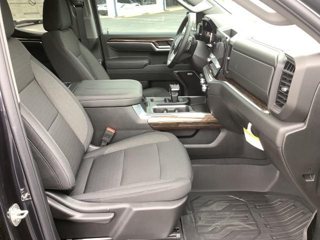 new 2025 GMC Sierra 1500 car, priced at $58,444
