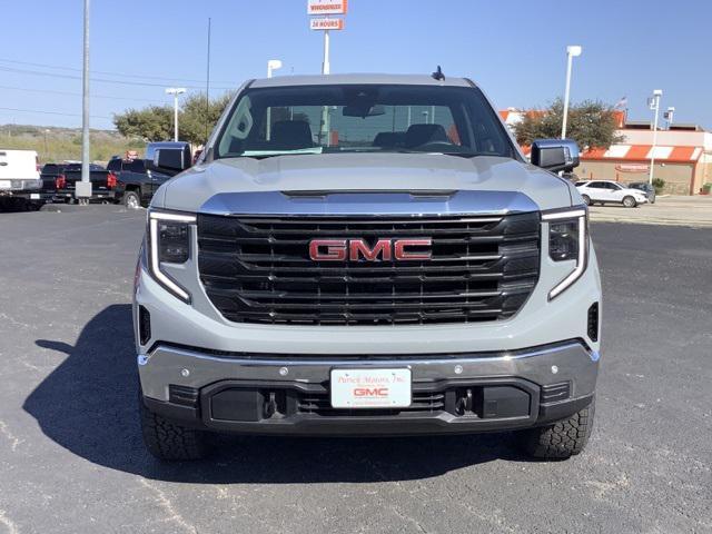 new 2025 GMC Sierra 1500 car, priced at $44,915