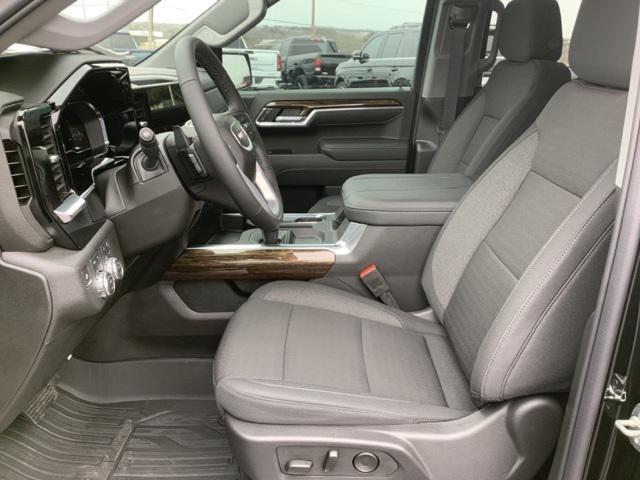 new 2025 GMC Sierra 1500 car, priced at $58,444