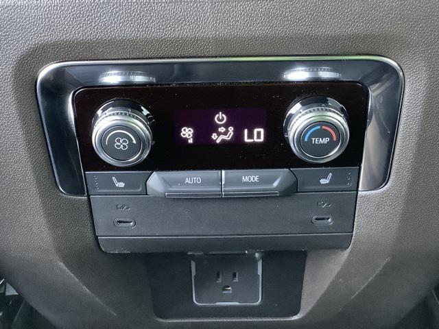 new 2025 GMC Yukon XL car, priced at $79,579