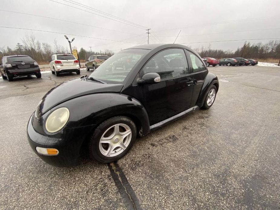 used 2005 Volkswagen New Beetle car, priced at $2,990