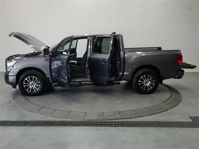 new 2024 Nissan Titan car, priced at $46,613