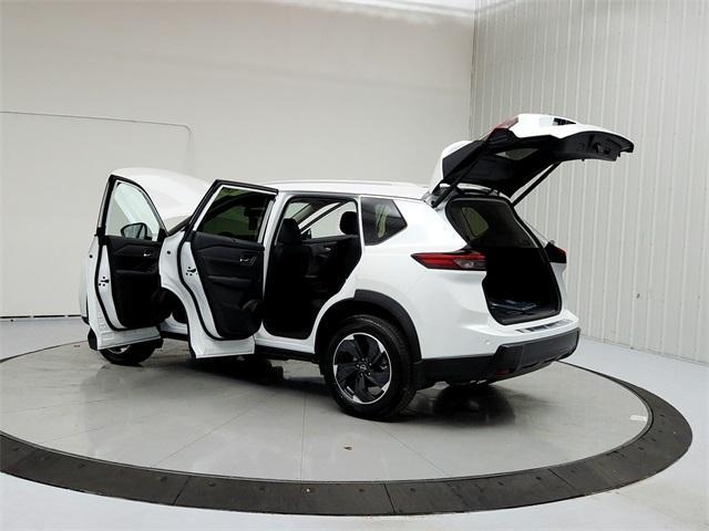 new 2025 Nissan Rogue car, priced at $32,919