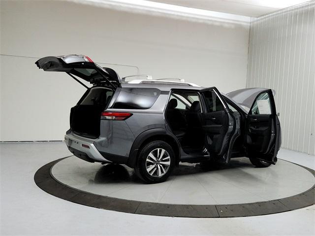 new 2025 Nissan Pathfinder car, priced at $42,551