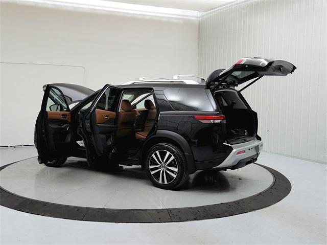 new 2025 Nissan Pathfinder car, priced at $51,872