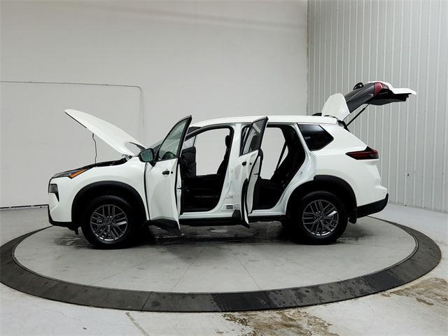 new 2025 Nissan Rogue car