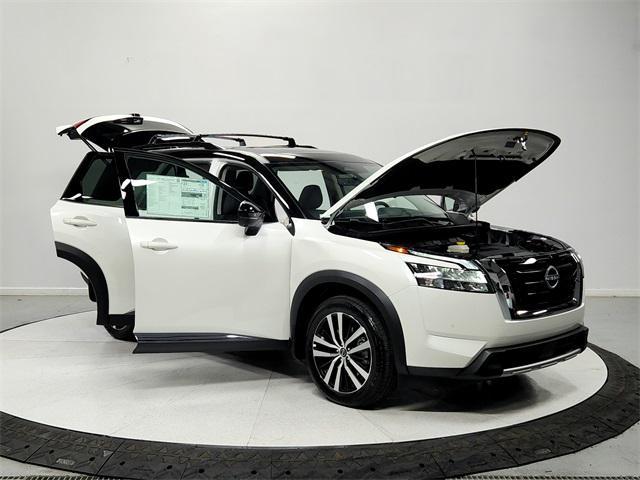 new 2024 Nissan Pathfinder car, priced at $46,686