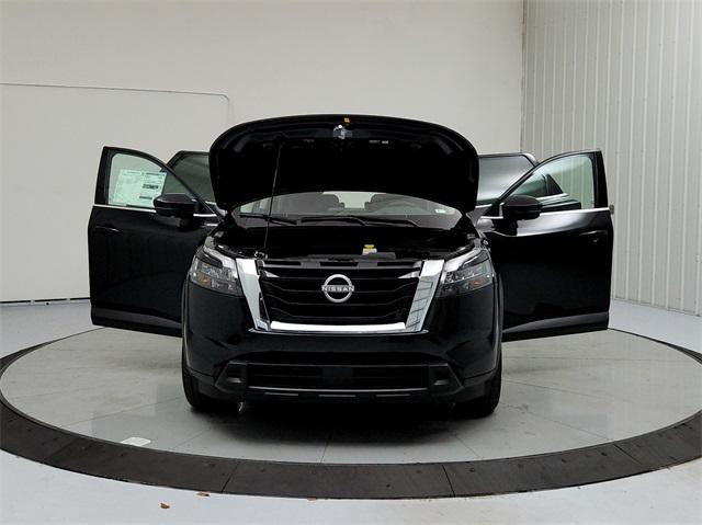 new 2024 Nissan Pathfinder car, priced at $38,533