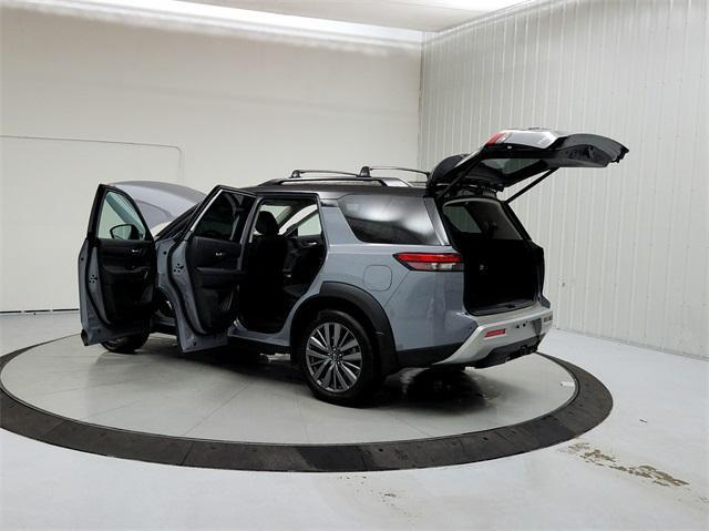 new 2025 Nissan Pathfinder car, priced at $45,743