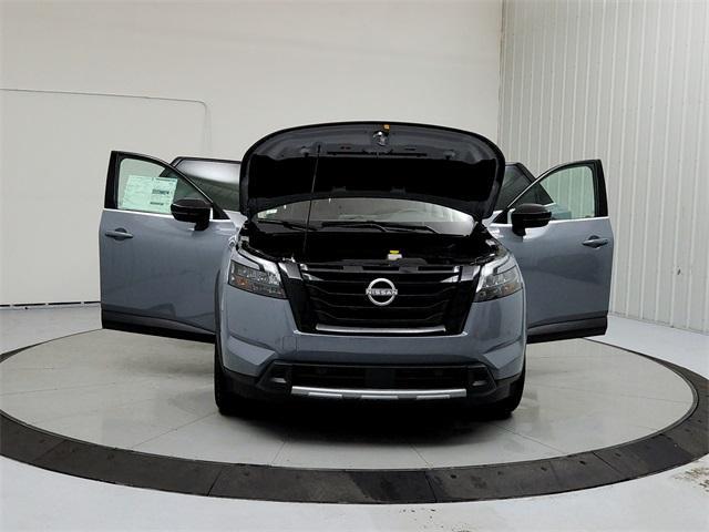 new 2025 Nissan Pathfinder car, priced at $45,743