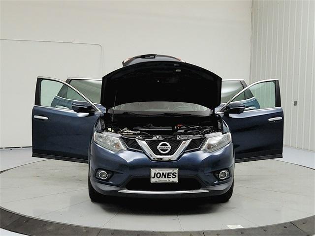 used 2015 Nissan Rogue car, priced at $10,192