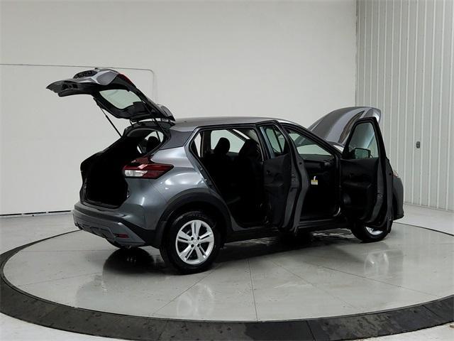 new 2025 Nissan Kicks Play car, priced at $23,071