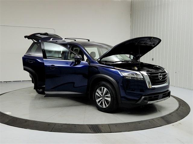 used 2024 Nissan Pathfinder car, priced at $35,983