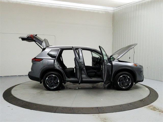 new 2025 Nissan Rogue car, priced at $32,889