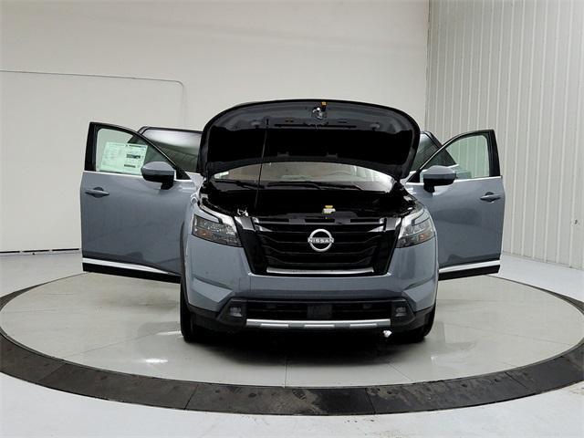 new 2025 Nissan Pathfinder car, priced at $51,744