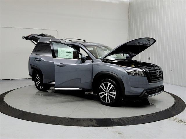 new 2025 Nissan Pathfinder car, priced at $51,744