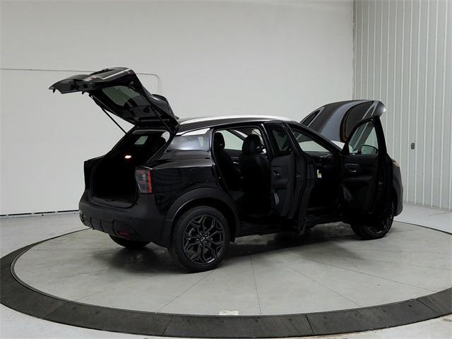 new 2025 Nissan Kicks car, priced at $29,582