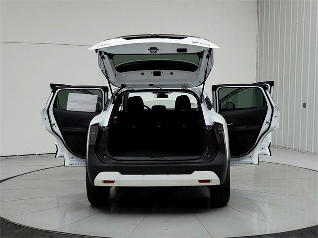 new 2025 Nissan Kicks car, priced at $29,276