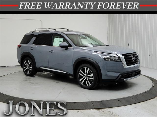 new 2025 Nissan Pathfinder car, priced at $49,182