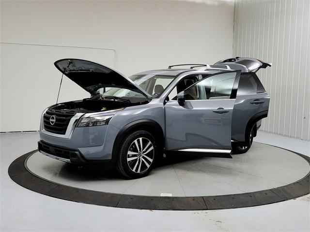 new 2025 Nissan Pathfinder car, priced at $52,009