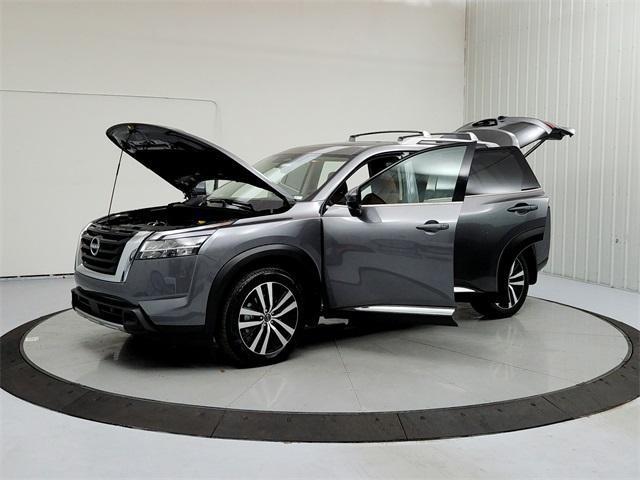 new 2024 Nissan Pathfinder car, priced at $46,141