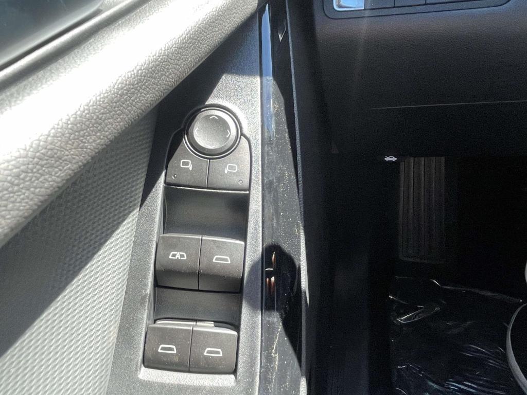 new 2026 Chevrolet Equinox car, priced at $33,272