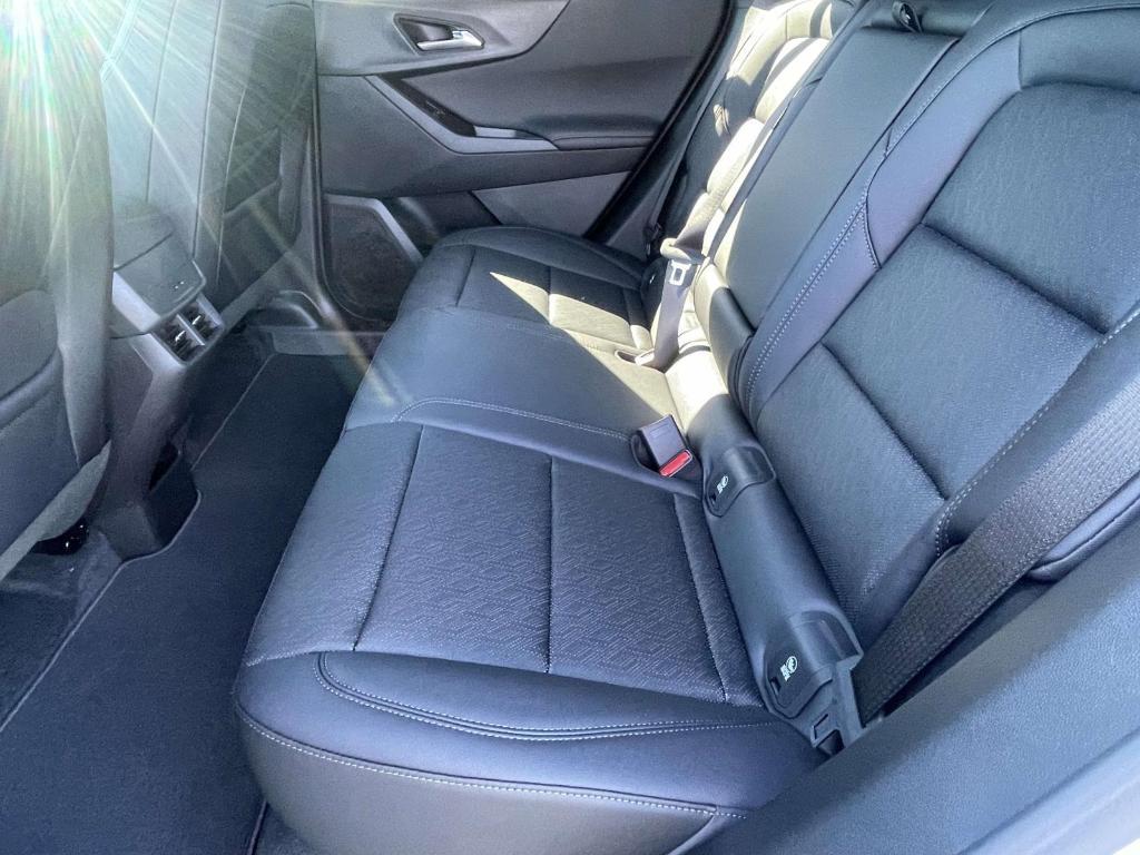 new 2026 Chevrolet Equinox car, priced at $33,272