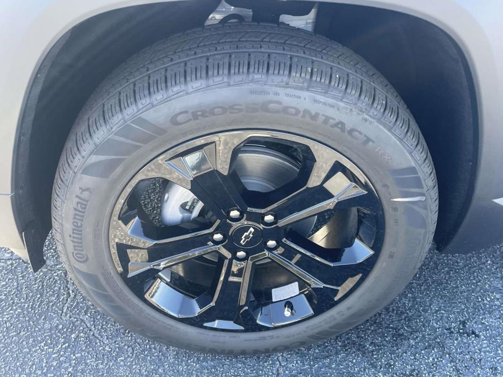 new 2026 Chevrolet Equinox car, priced at $33,272