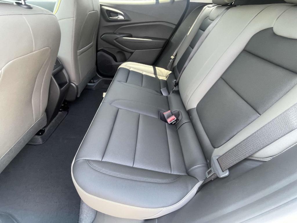 new 2025 Chevrolet Trax car, priced at $28,184