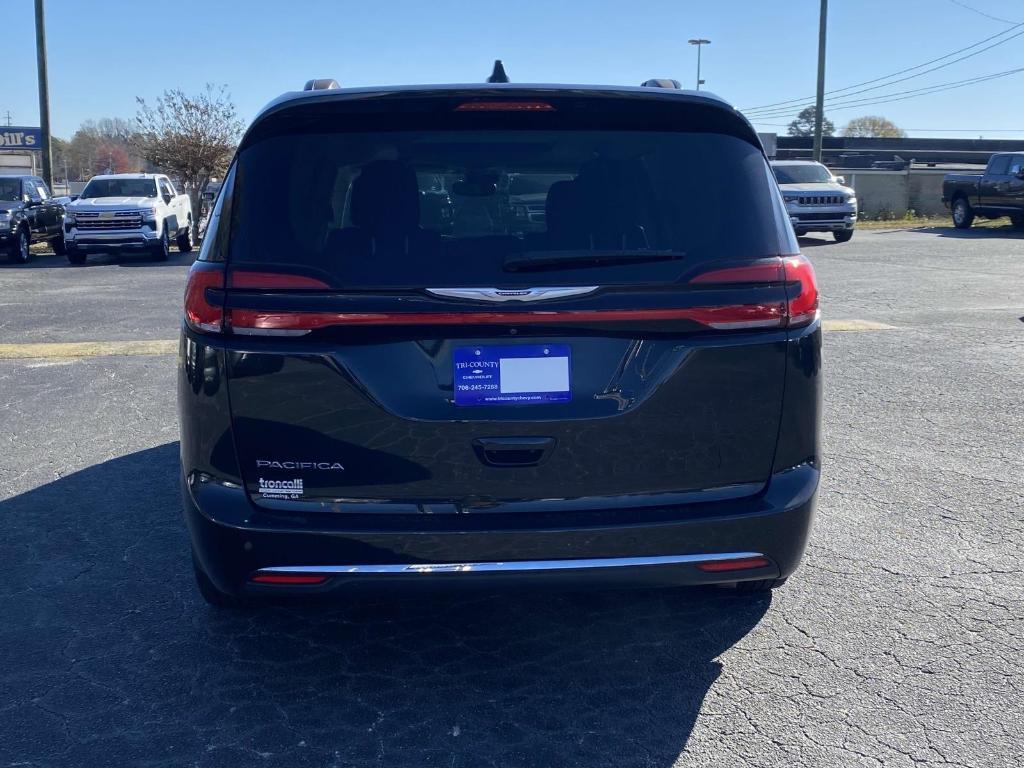 used 2021 Chrysler Pacifica car, priced at $21,213