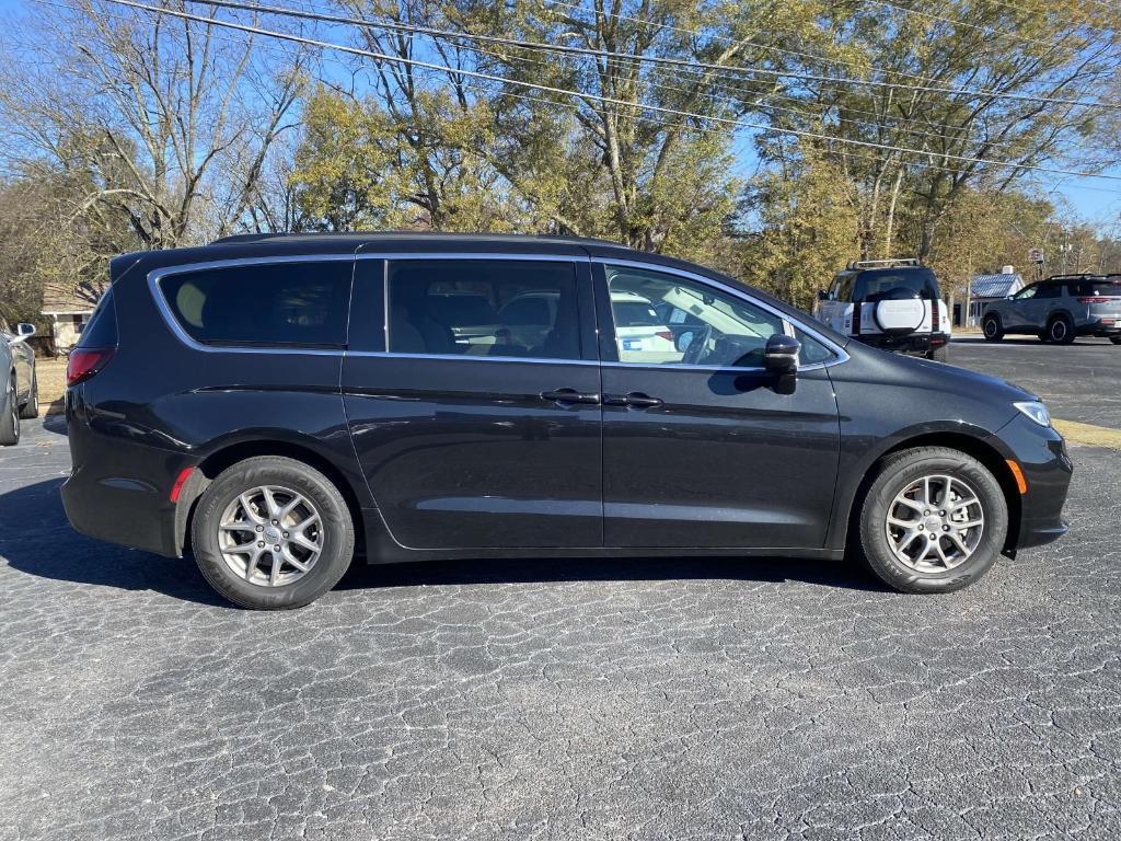 used 2021 Chrysler Pacifica car, priced at $21,213