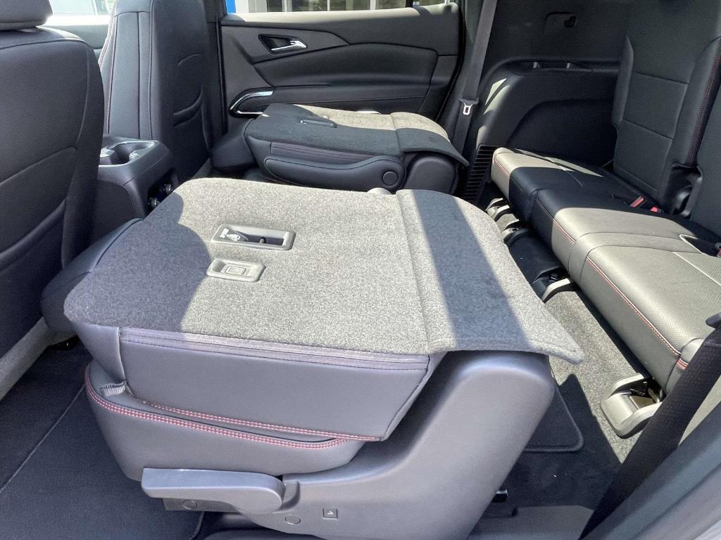 new 2026 Chevrolet Traverse car, priced at $57,117