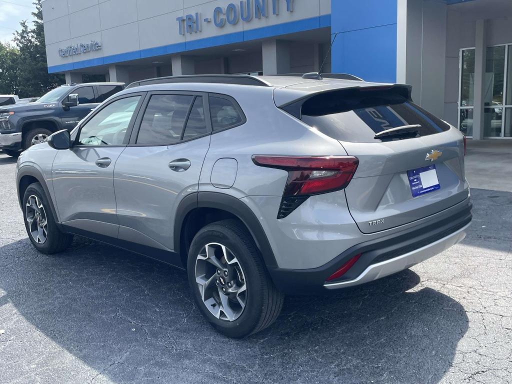 used 2024 Chevrolet Trax car, priced at $21,568