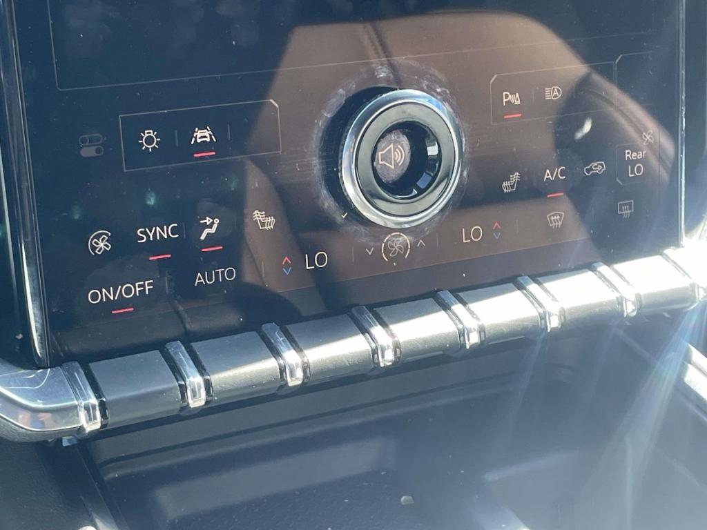 used 2024 GMC Acadia car, priced at $38,665