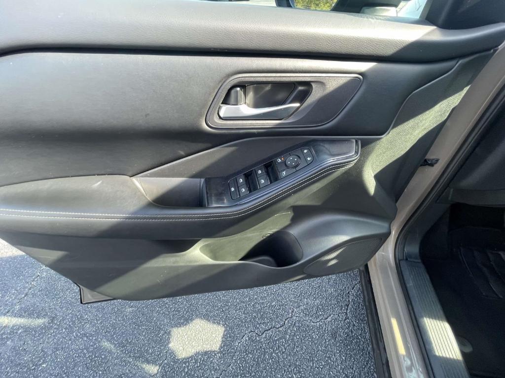 used 2024 Nissan Rogue car, priced at $21,877