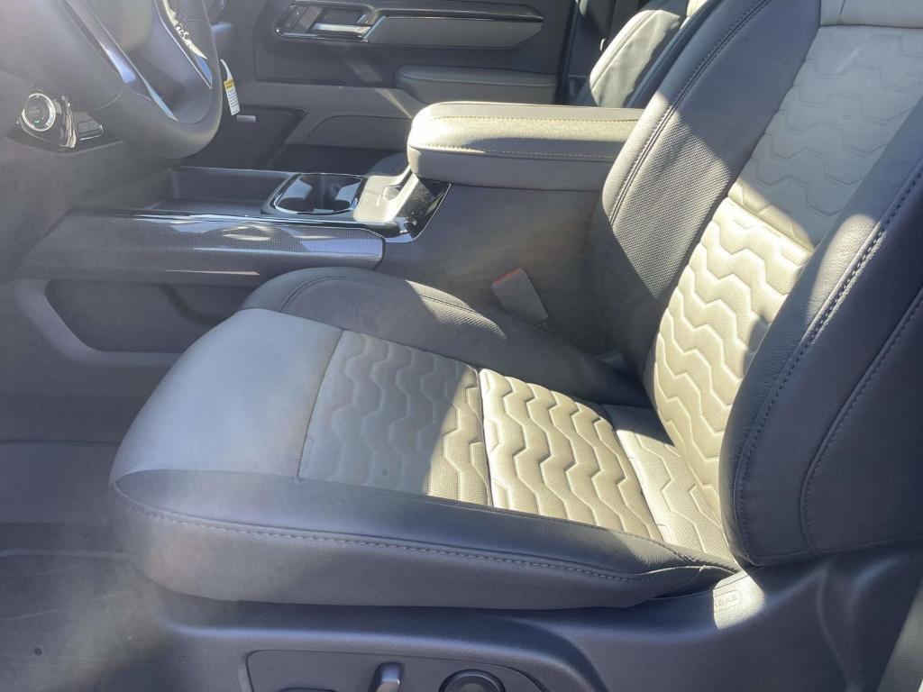 new 2026 Chevrolet Silverado 2500 car, priced at $81,006