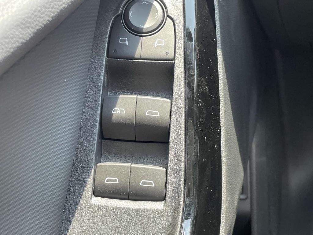 new 2026 Chevrolet Equinox car, priced at $31,990