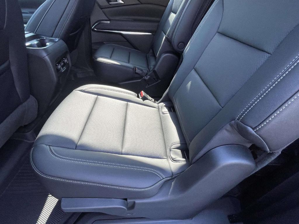 new 2026 Chevrolet Traverse car, priced at $44,240