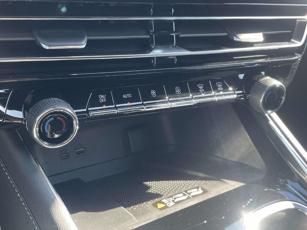 new 2026 Chevrolet Traverse car, priced at $44,240