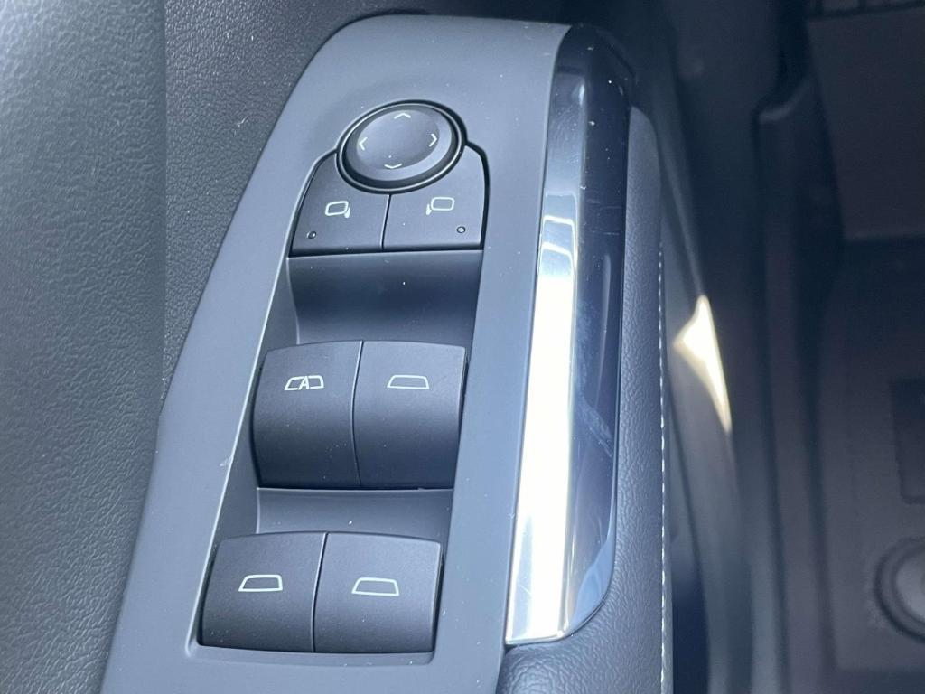 new 2026 Chevrolet Traverse car, priced at $44,240