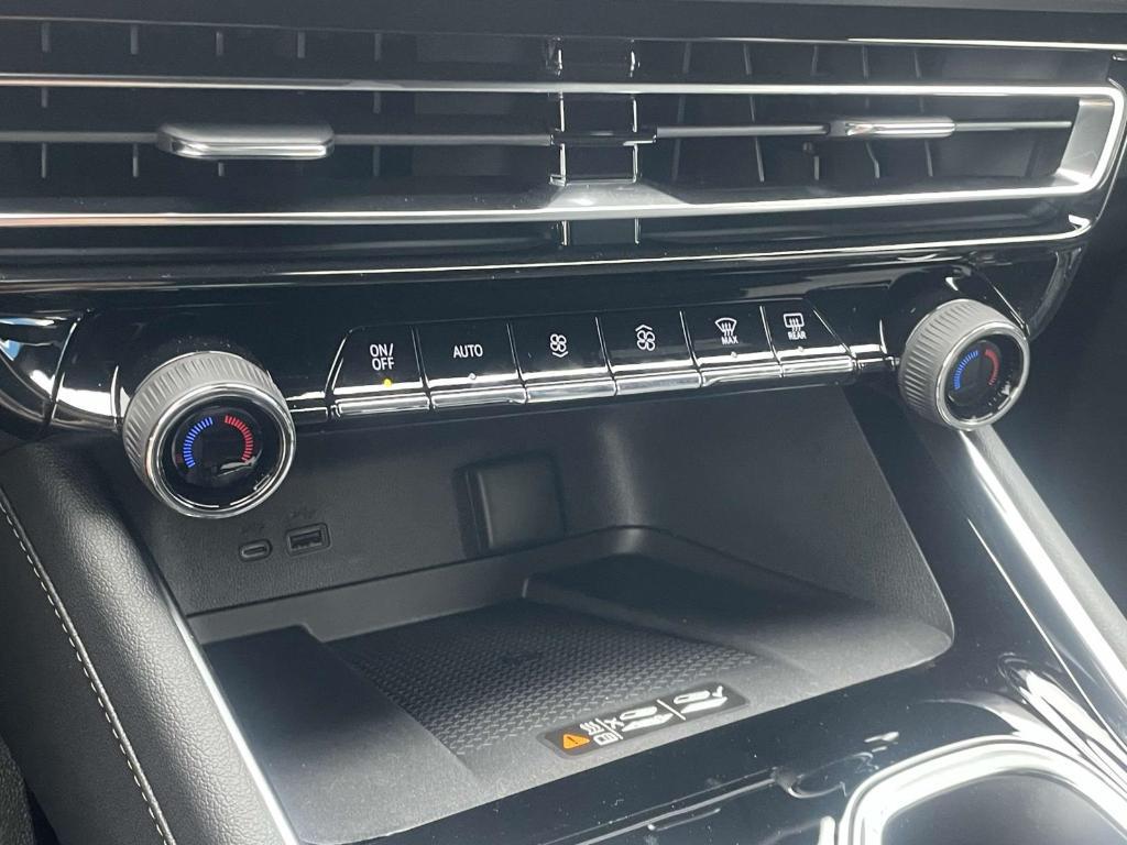 new 2026 Chevrolet Traverse car, priced at $56,933