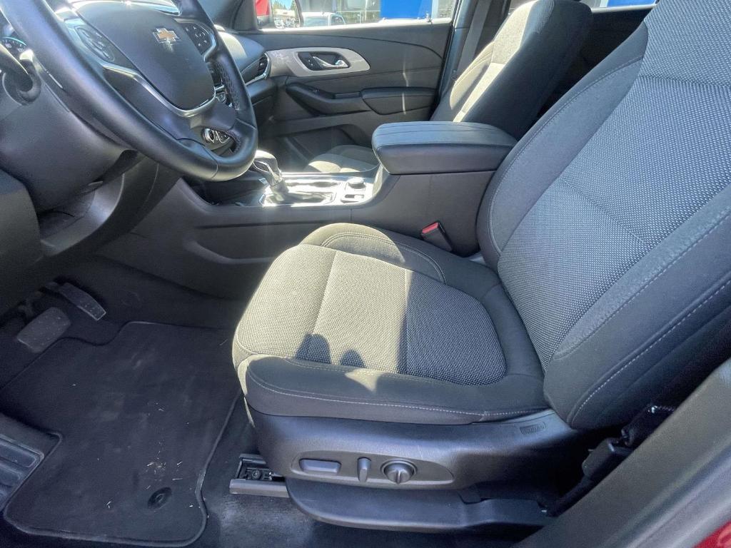 used 2023 Chevrolet Traverse car, priced at $30,360