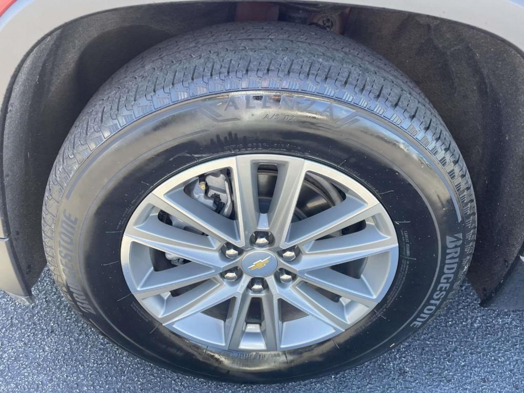 used 2023 Chevrolet Traverse car, priced at $30,360