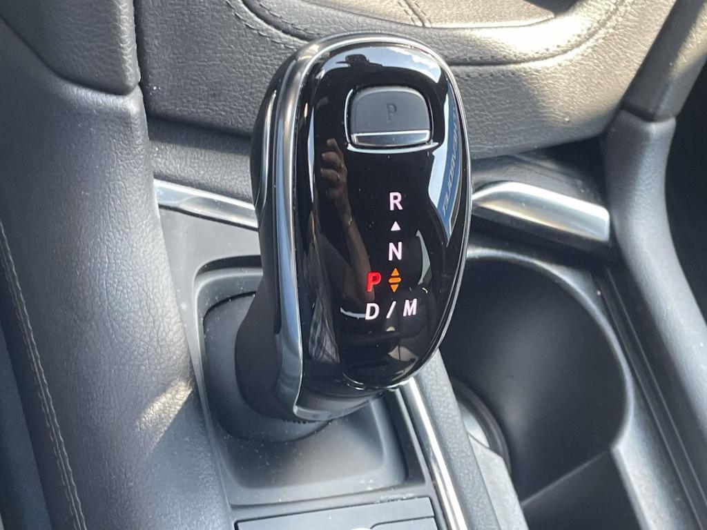 used 2021 Cadillac XT5 car, priced at $31,854