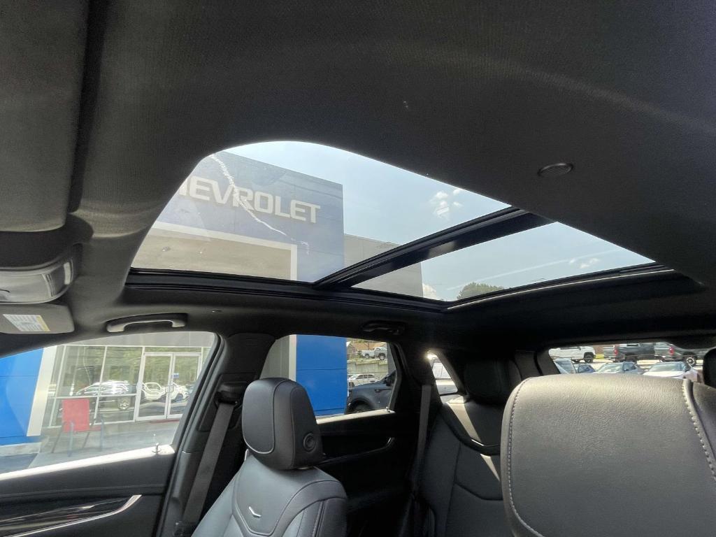 used 2021 Cadillac XT5 car, priced at $31,854