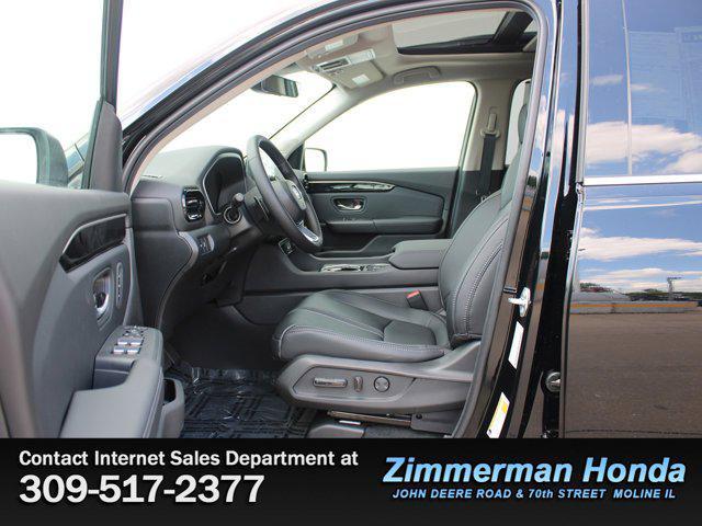 new 2025 Honda Pilot car, priced at $51,050