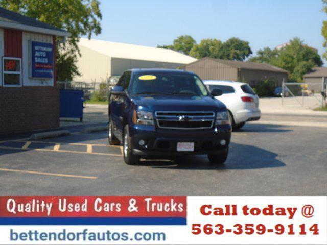 used 2010 Chevrolet Avalanche car, priced at $11,995
